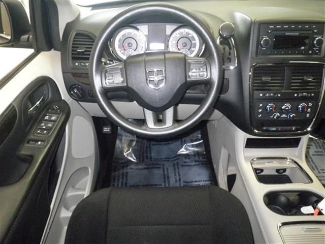 Dodge Grand Caravan 2012 photo 32
