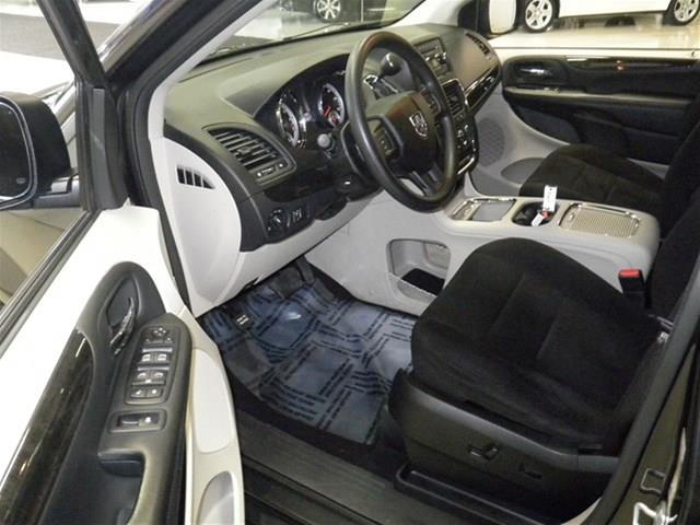 Dodge Grand Caravan 2012 photo 35