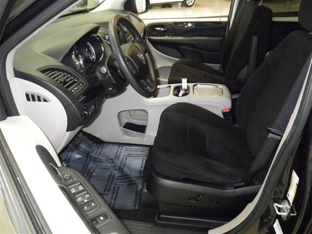 Dodge Grand Caravan 2012 photo 36