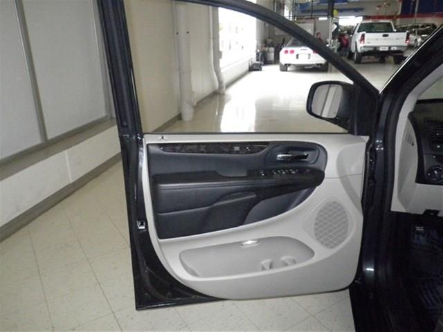 Dodge Grand Caravan 2012 photo 4