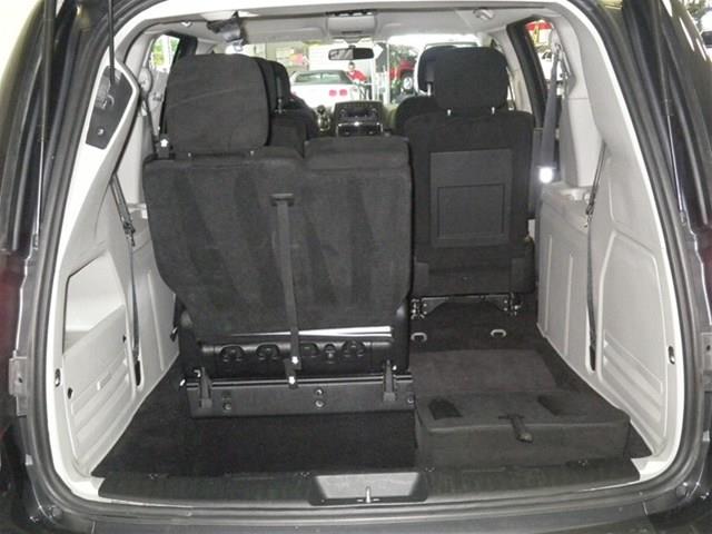 Dodge Grand Caravan 2012 photo 41