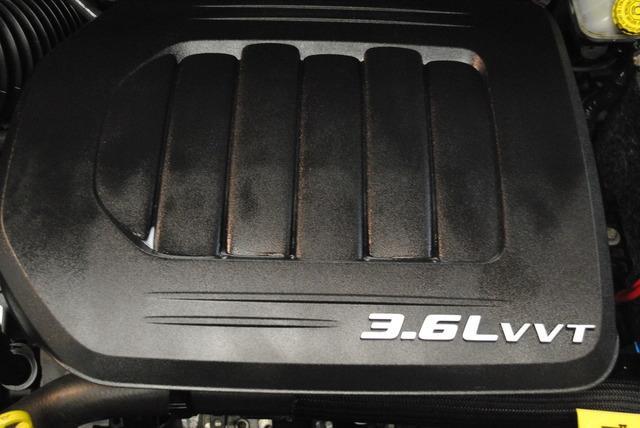 Dodge Grand Caravan 2012 photo 19