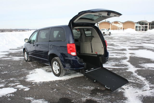 Dodge Grand Caravan 2013 photo 2