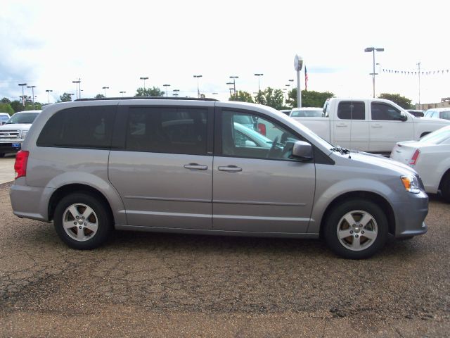 Dodge Grand Caravan 2013 photo 1