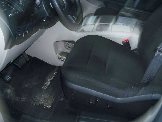 Dodge Grand Caravan 2013 photo 3