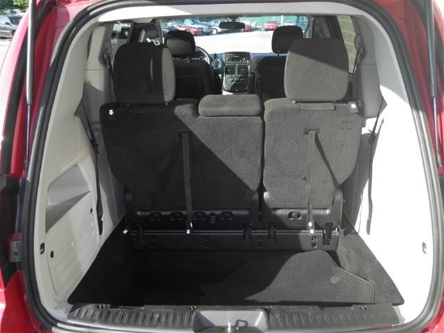 Dodge Grand Caravan 2013 photo 2