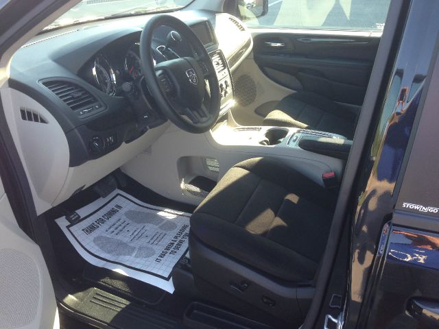 Dodge Grand Caravan 2013 photo 3
