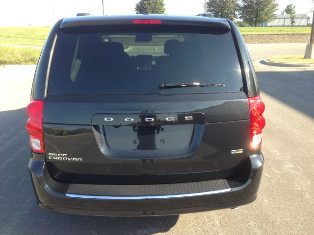 Dodge Grand Caravan 2013 photo 4