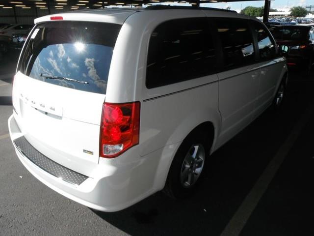 Dodge Grand Caravan 2013 photo 4