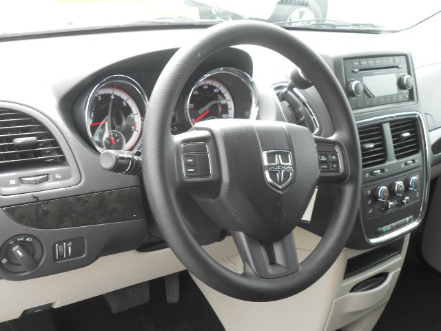 Dodge Grand Caravan 2013 photo 12