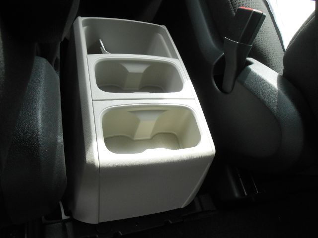 Dodge Grand Caravan 2013 photo 16