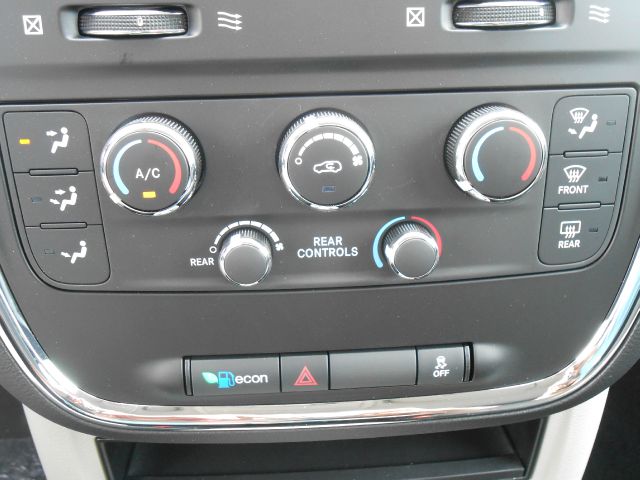Dodge Grand Caravan 2013 photo 9