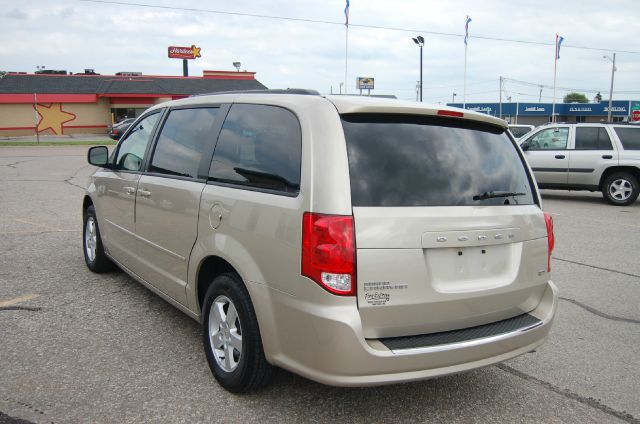 Dodge Grand Caravan 2013 photo 1