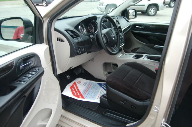 Dodge Grand Caravan 2013 photo 2