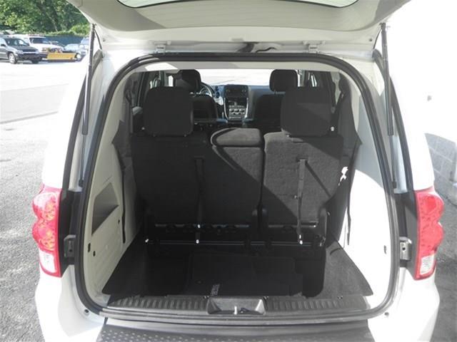 Dodge Grand Caravan 2013 photo 1
