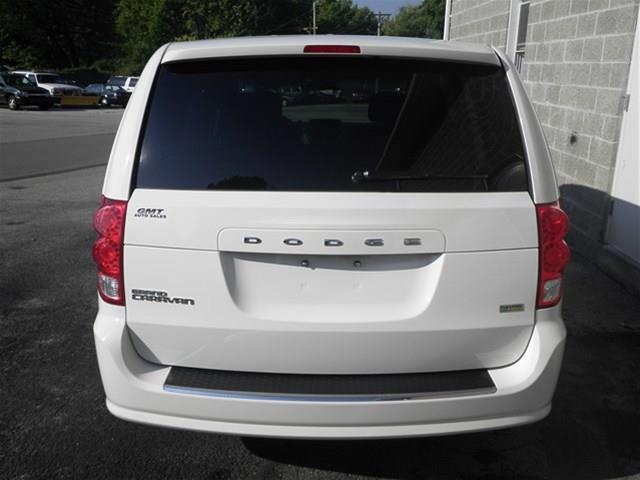 Dodge Grand Caravan 2013 photo 2