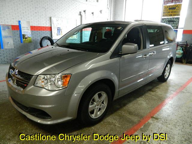 Dodge Grand Caravan 2013 photo 1