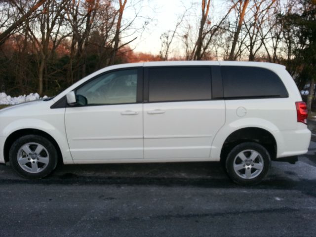 Dodge Grand Caravan 2013 photo 3