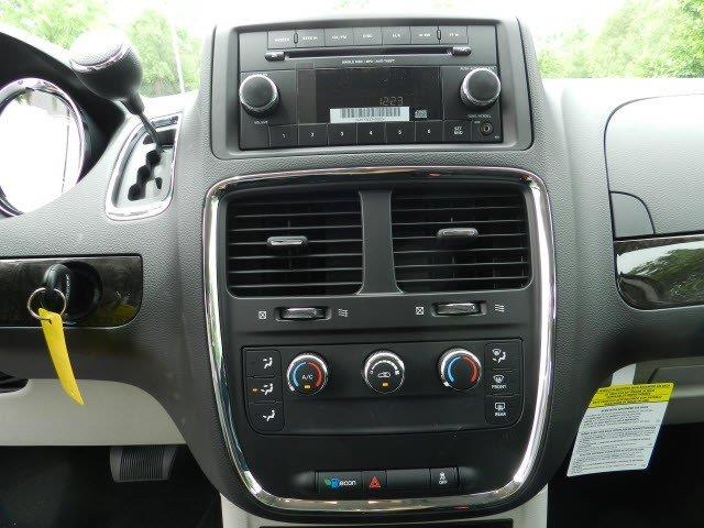 Dodge Grand Caravan 2013 photo 1