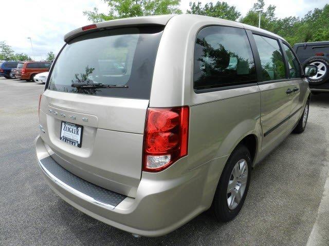 Dodge Grand Caravan 2013 photo 10