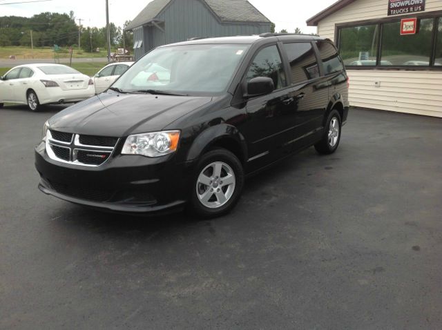 Dodge Grand Caravan 2013 photo 1