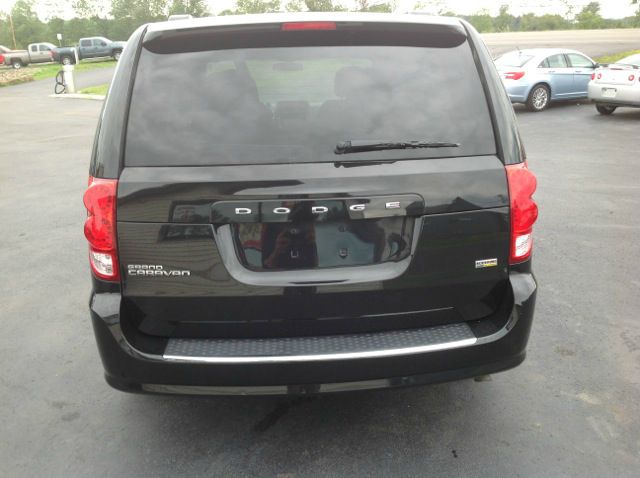 Dodge Grand Caravan 2013 photo 2