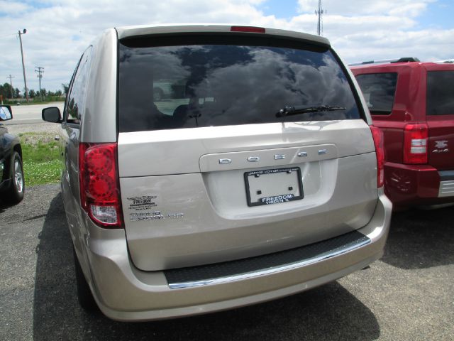 Dodge Grand Caravan 2013 photo 1