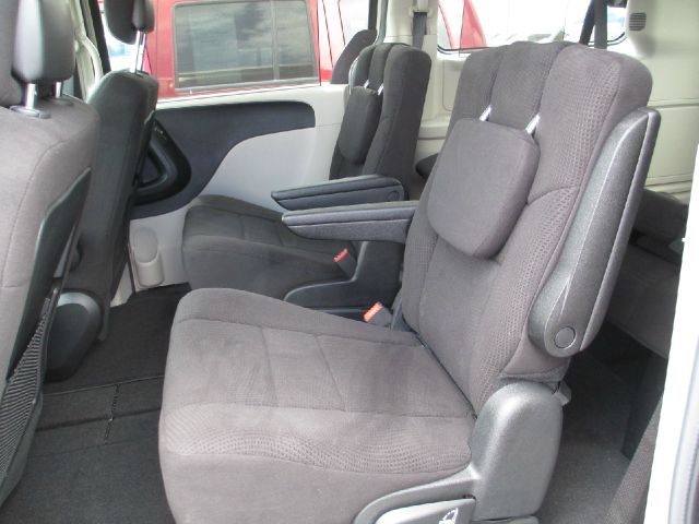 Dodge Grand Caravan 2013 photo 3