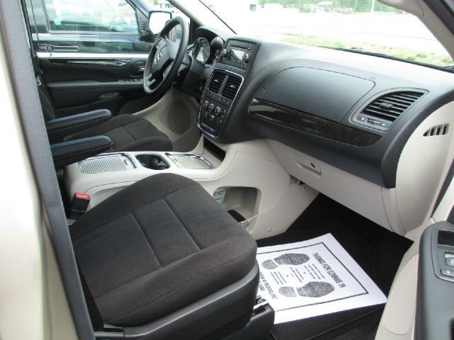 Dodge Grand Caravan 2013 photo 6