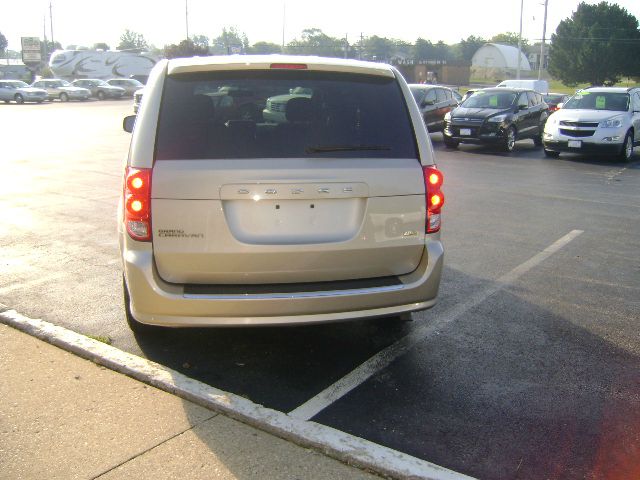 Dodge Grand Caravan 2013 photo 3