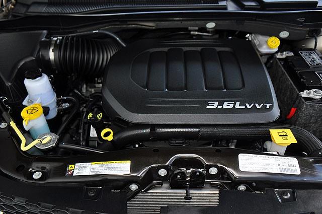 Dodge Grand Caravan 2013 photo 3