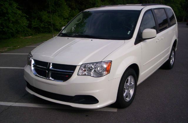 Dodge Grand Caravan 2013 photo 1