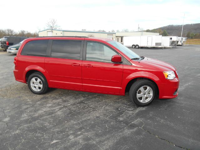 Dodge Grand Caravan 2013 photo 1
