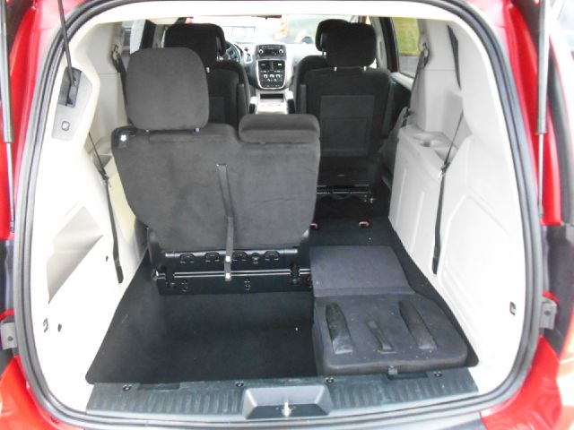 Dodge Grand Caravan 2013 photo 2