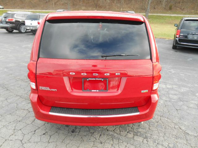 Dodge Grand Caravan 2013 photo 3