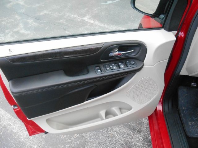 Dodge Grand Caravan 2013 photo 4