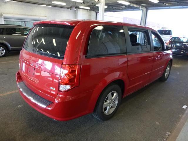 Dodge Grand Caravan 2013 photo 1
