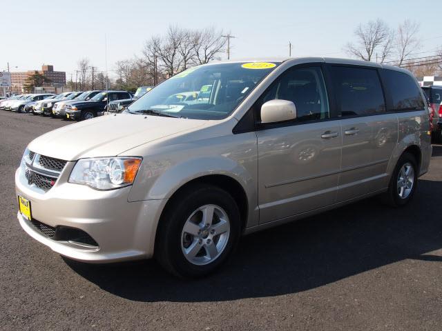 Dodge Grand Caravan 2013 photo 1