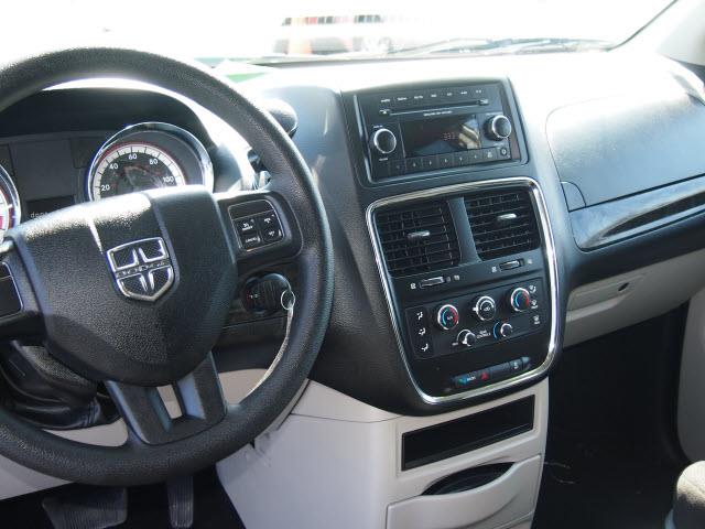 Dodge Grand Caravan 2013 photo 3