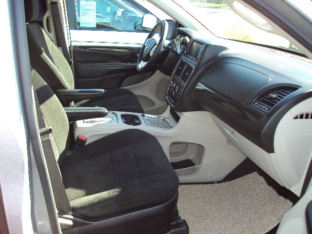 Dodge Grand Caravan 2013 photo 2
