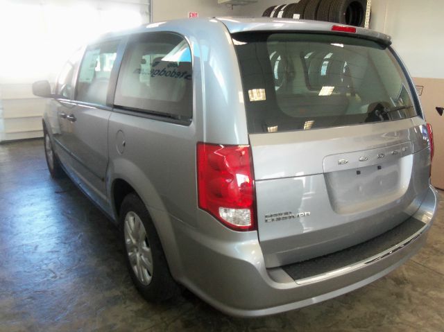 Dodge Grand Caravan 2014 photo 2