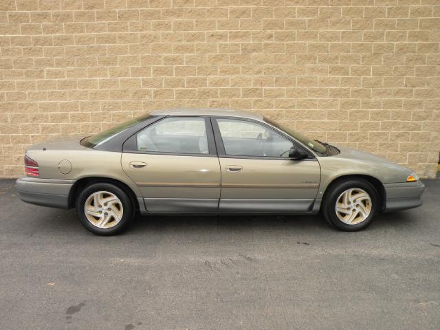 Dodge Intrepid 1994 photo 2