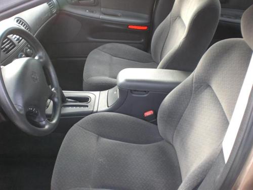 Dodge Intrepid 2000 photo 2