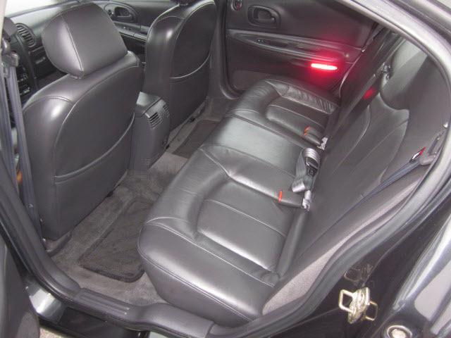 Dodge Intrepid 2000 photo 2