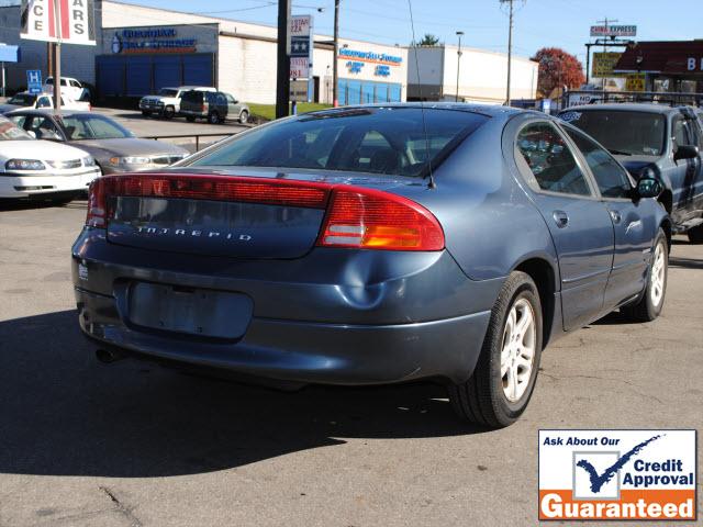 Dodge Intrepid 2000 photo 2