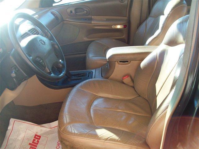 Dodge Intrepid 2000 photo 2
