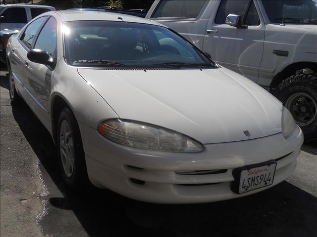 Dodge Intrepid V6 Deluxe Sedan