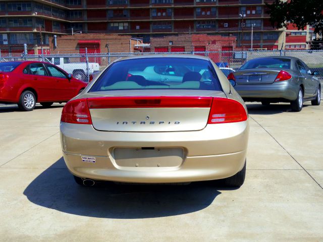 Dodge Intrepid 2001 photo 2
