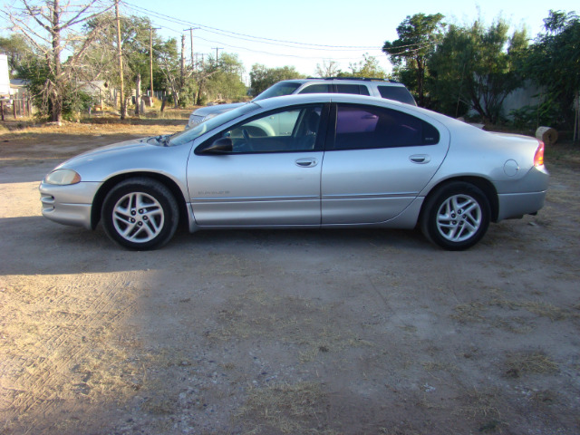 Dodge Intrepid 2001 photo 3