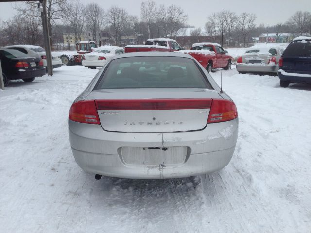 Dodge Intrepid 2002 photo 2